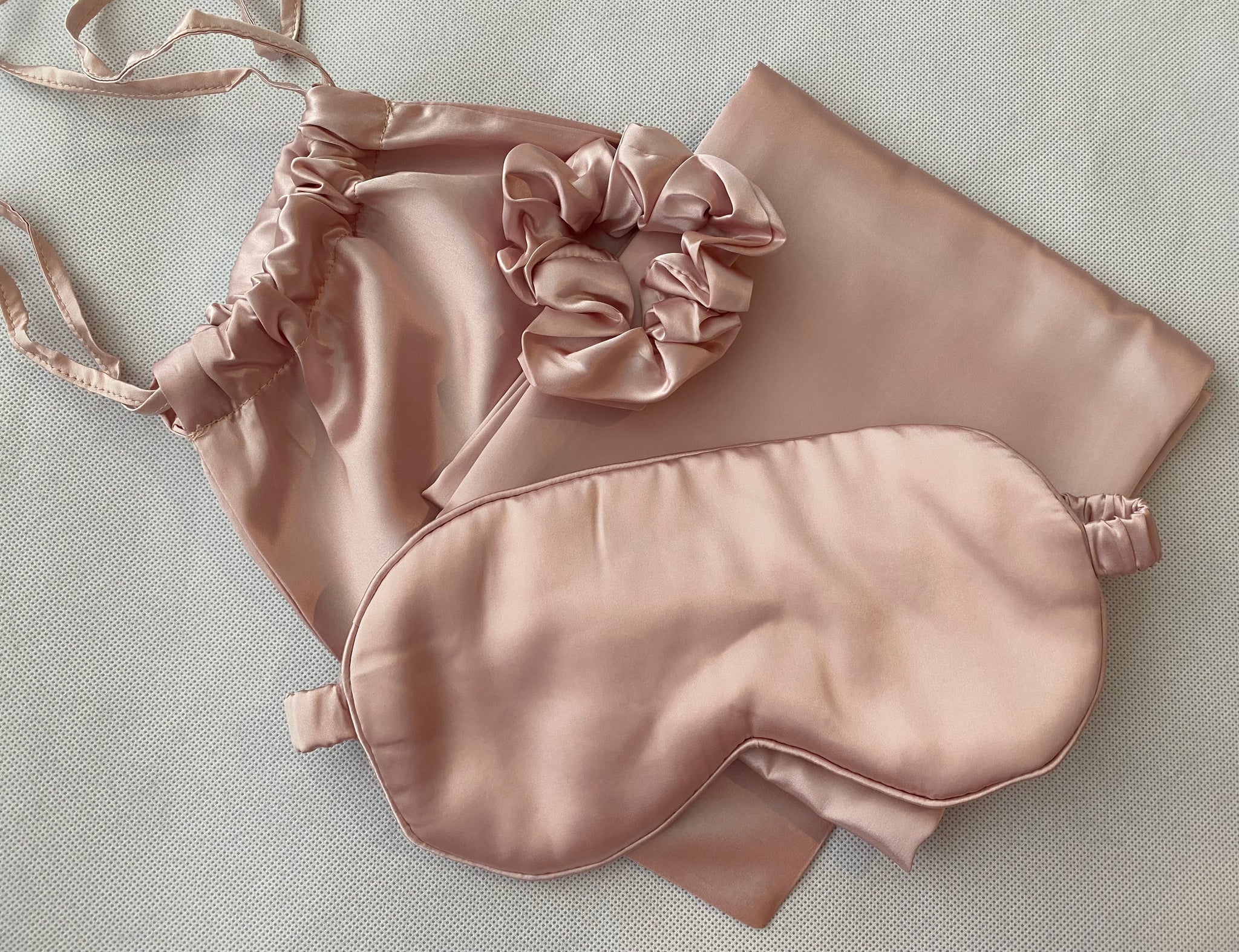 Silk Gift Set - Light Pink
